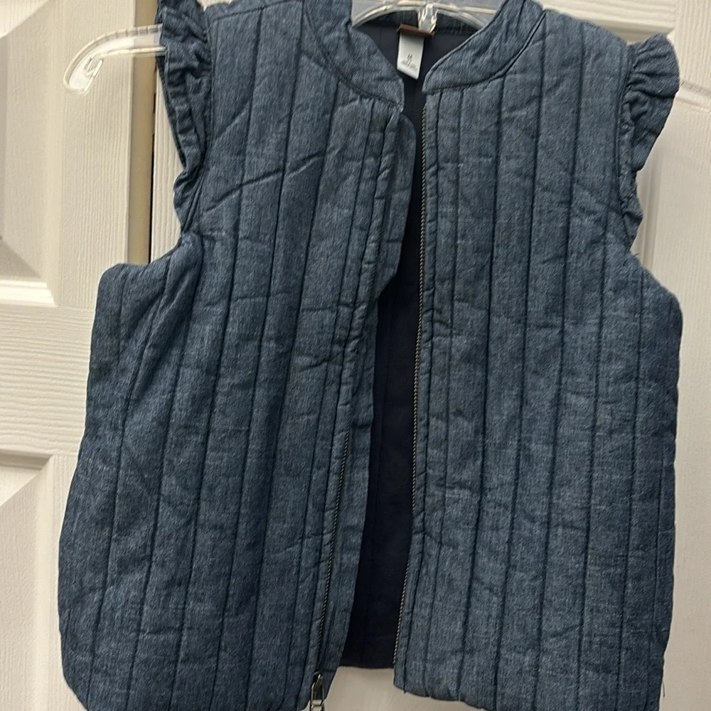 ❤️3 for $15!❤️ Tea Citizen Chambray Girls Zipper Vest